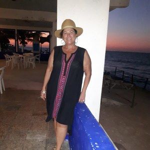 Meet your Posher, Lori